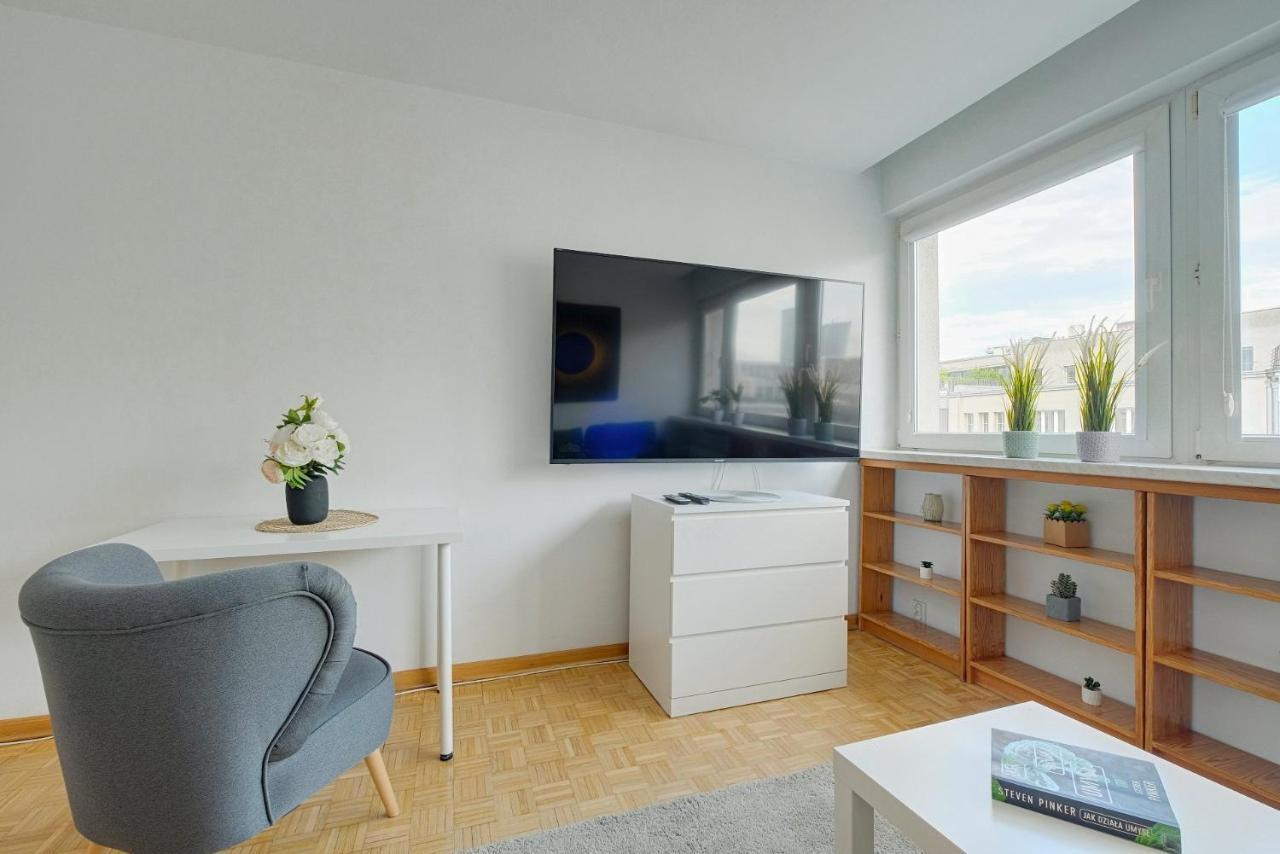 2 Bedroom Apt In Heart Of Warsaw Zgoda 9 Tv70 المظهر الخارجي الصورة