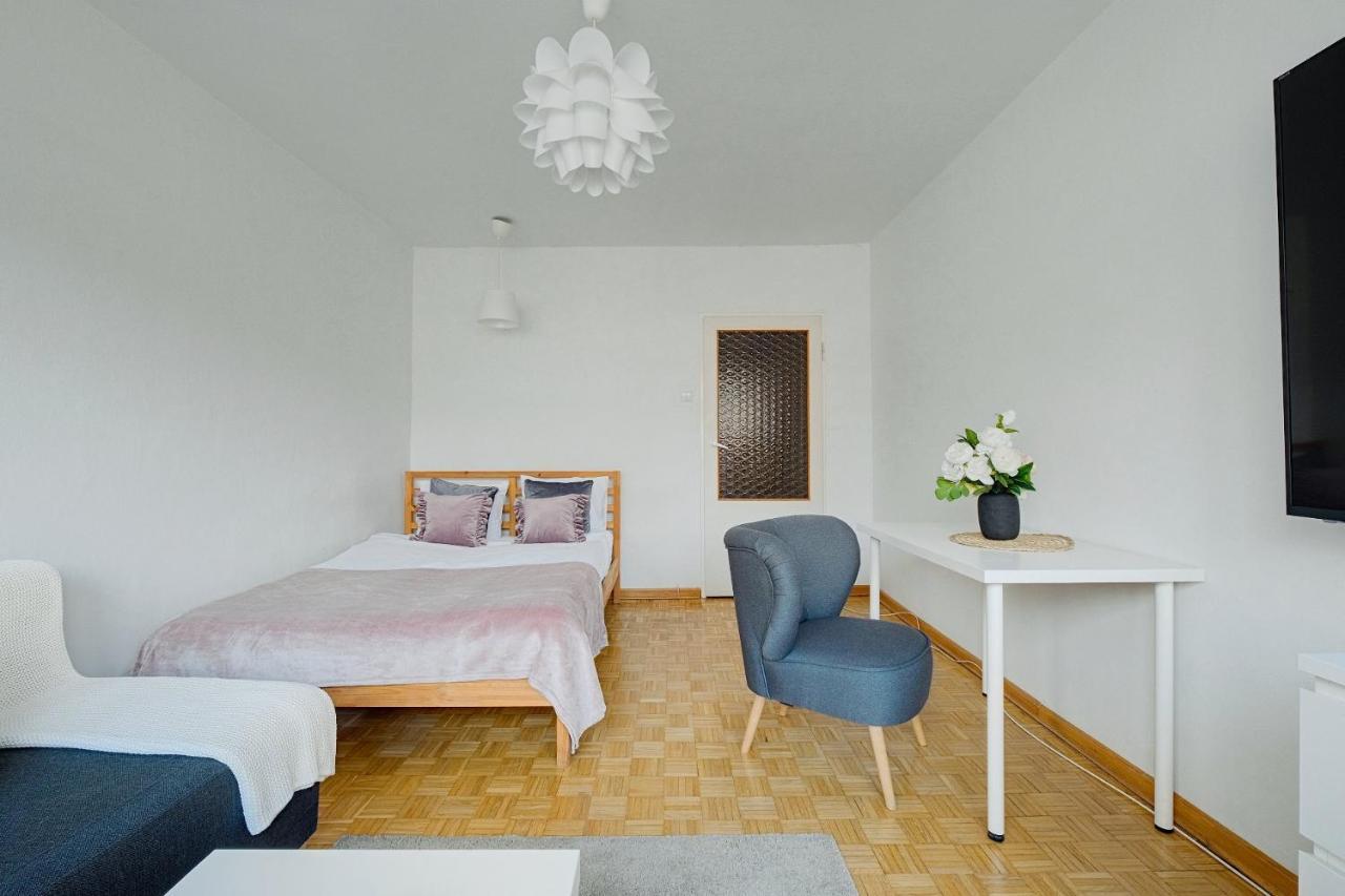 2 Bedroom Apt In Heart Of Warsaw Zgoda 9 Tv70 المظهر الخارجي الصورة