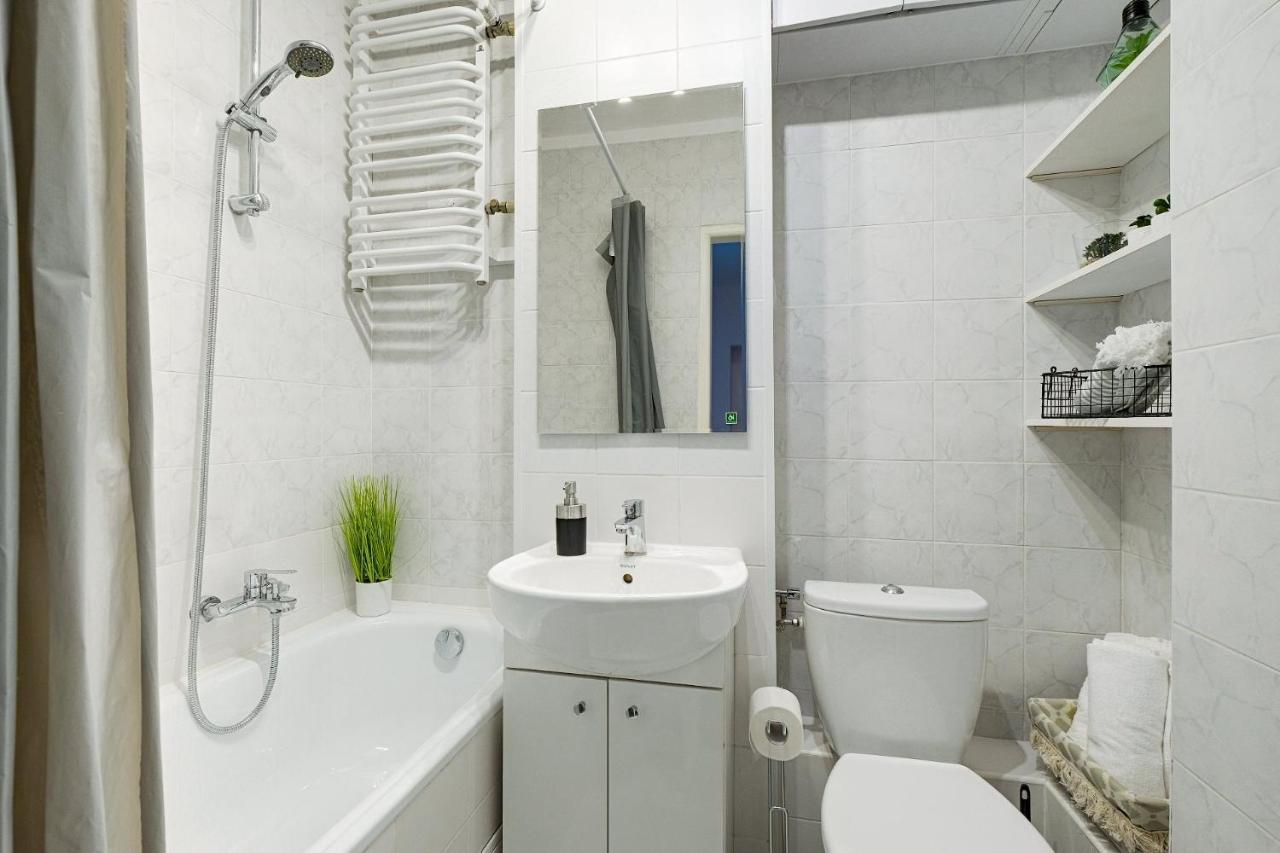 2 Bedroom Apt In Heart Of Warsaw Zgoda 9 Tv70 المظهر الخارجي الصورة